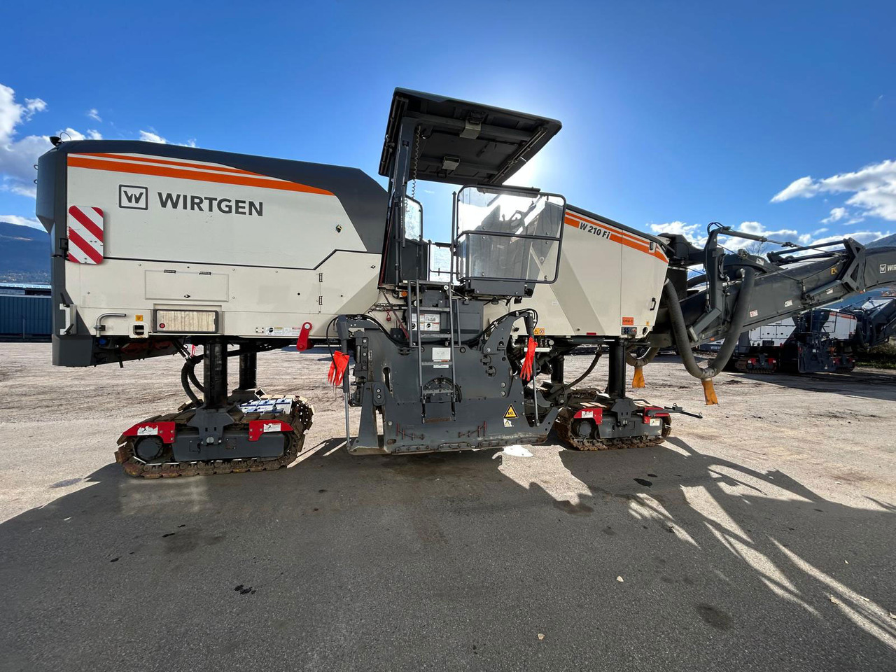 Wirtgen W 210 FI - Дорожная фреза: фото 5 Wirtgen W 210 FI - Дорожная фреза: фото 5