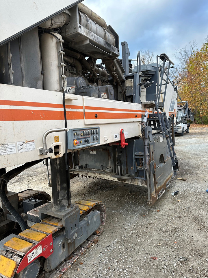 Wirtgen W 210 i - Дорожная фреза: фото 4 Wirtgen W 210 i - Дорожная фреза: фото 4
