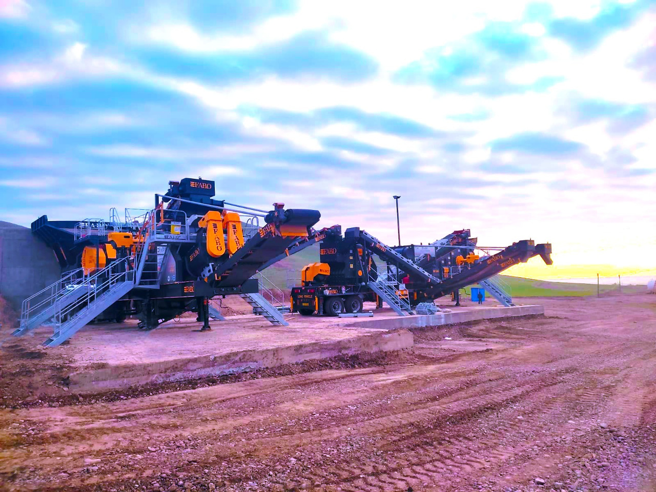 FABO mobile jaw crusher - Щековая дробилка: фото 2 FABO mobile jaw crusher - Щековая дробилка: фото 2