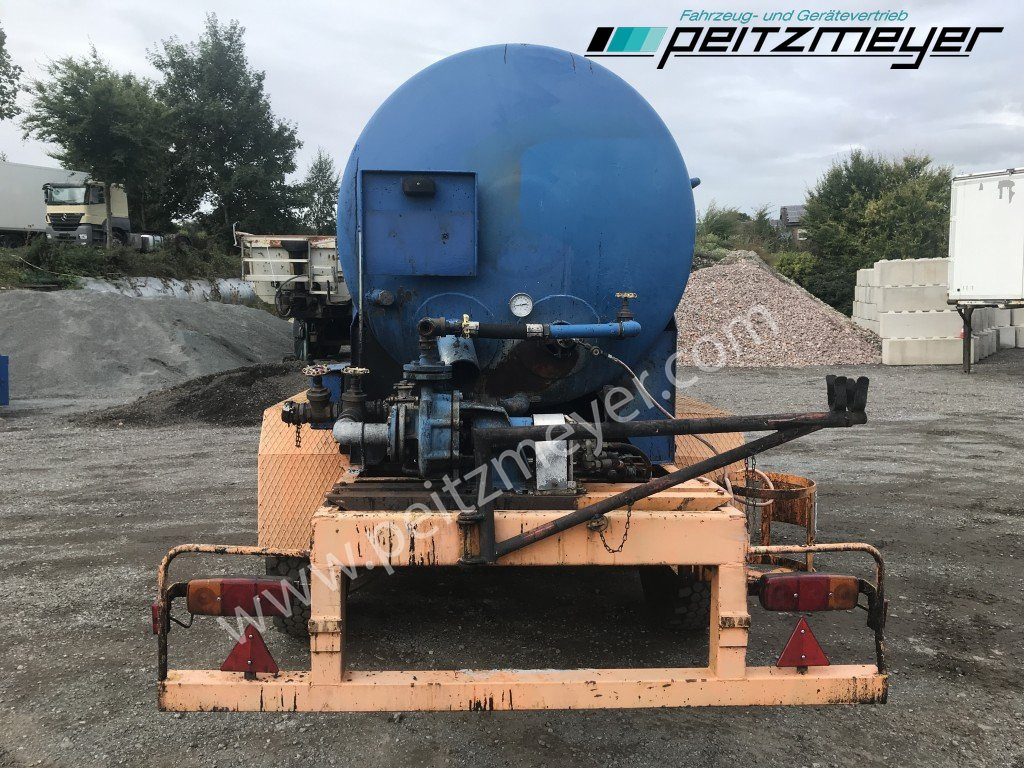 BATHE TANDEMANHÄNGER Bitum / Teerkocher 3,5 m³ Hatz Diesel-Motor 1 B 40 - Гудронатор: фото 5 BATHE TANDEMANHÄNGER Bitum / Teerkocher 3,5 m³ Hatz Diesel-Motor 1 B 40 - Гудронатор: фото 5