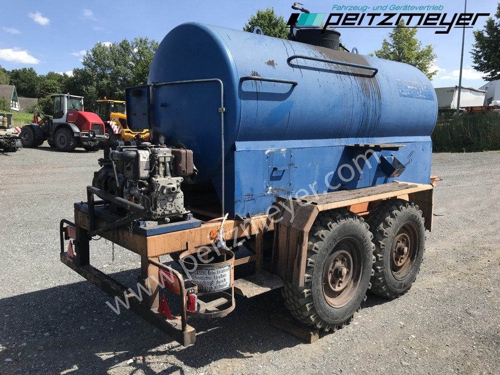 BATHE TANDEMANHÄNGER Bitum / Teerkocher 3,5 m³ Hatz Diesel-Motor 1 B 40 - Гудронатор: фото 1 BATHE TANDEMANHÄNGER Bitum / Teerkocher 3,5 m³ Hatz Diesel-Motor 1 B 40 - Гудронатор: фото 1