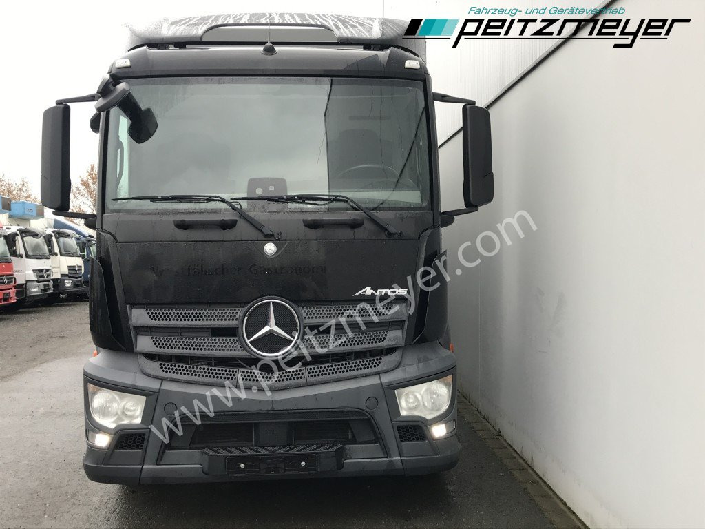MERCEDES-BENZ Antos 2543 LL Getränke Schiebeplane Retarder, 2 x AHK, LBW 2 t., Lenkachse - Грузовик для перевозки напитков: фото 5 MERCEDES-BENZ Antos 2543 LL Getränke Schiebeplane Retarder, 2 x AHK, LBW 2 t., Lenkachse - Грузовик для перевозки напитков: фото 5