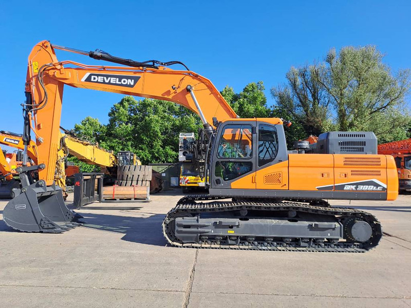 Develon DX300LC-7M - Гусеничный экскаватор: фото 1 Develon DX300LC-7M - Гусеничный экскаватор: фото 1