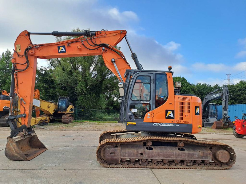 Doosan DX235LCR-5 - Гусеничный экскаватор: фото 1 Doosan DX235LCR-5 - Гусеничный экскаватор: фото 1