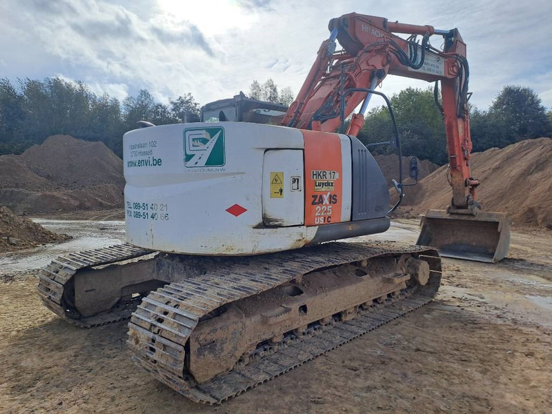 Hitachi ZX225USLC-3 - Гусеничный экскаватор: фото 4 Hitachi ZX225USLC-3 - Гусеничный экскаватор: фото 4