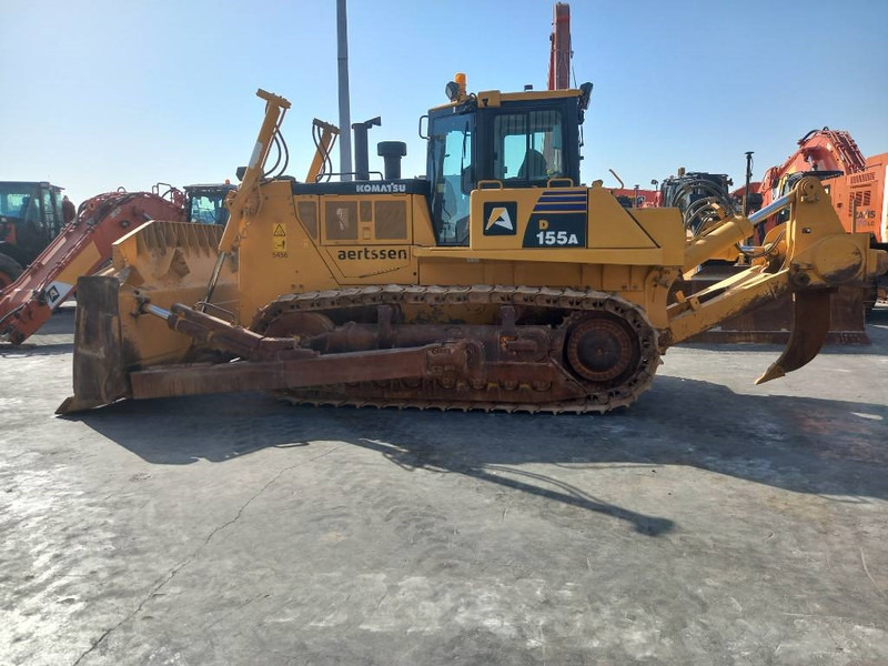 Komatsu D155-6R (4 pieces available in Abu Dhabi) - Бульдозер: фото 1 Komatsu D155-6R (4 pieces available in Abu Dhabi) - Бульдозер: фото 1