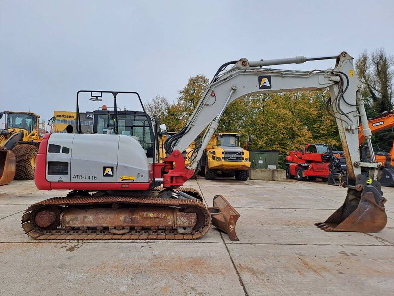 Takeuchi TB2150 - Гусеничный экскаватор: фото 5 Takeuchi TB2150 - Гусеничный экскаватор: фото 5
