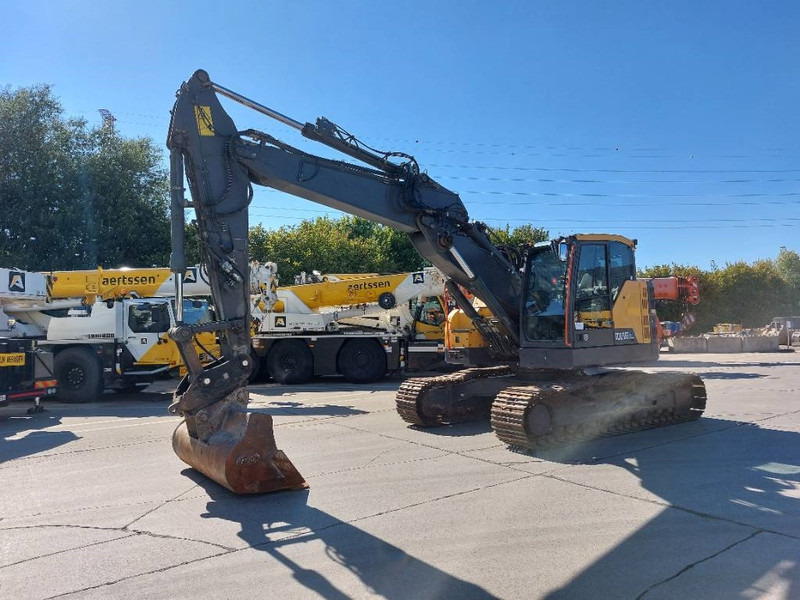 Volvo ECR 235 EL - Гусеничный экскаватор: фото 2 Volvo ECR 235 EL - Гусеничный экскаватор: фото 2