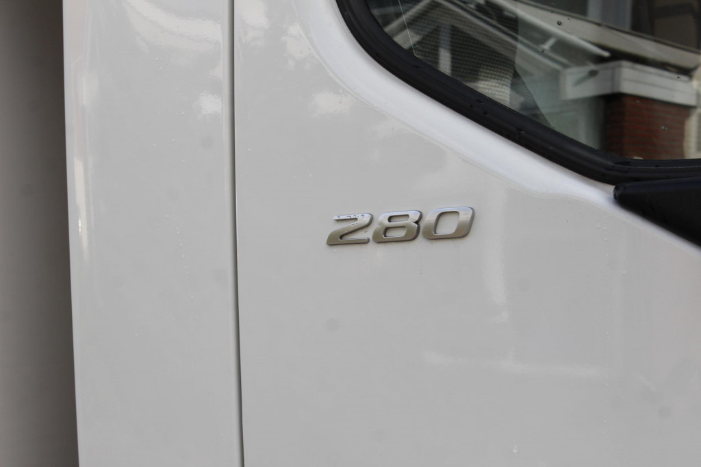 Daf LF 280 Koffer Klima LDW Rolltor LBW 149Tkm - Грузовик с закрытым кузовом: фото 3 Daf LF 280 Koffer Klima LDW Rolltor LBW 149Tkm - Грузовик с закрытым кузовом: фото 3