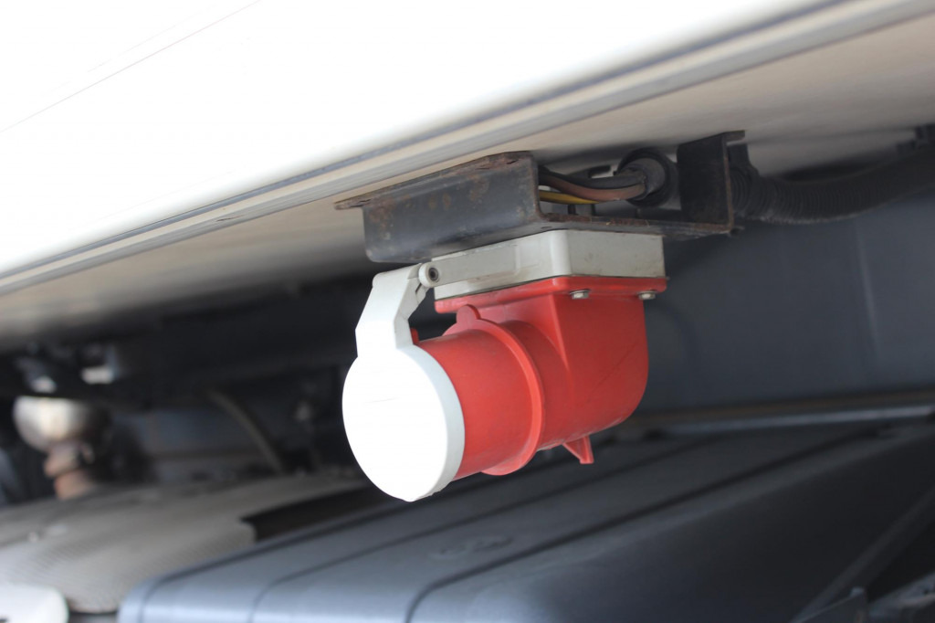 Iveco Eurocargo ML190-280L E6 CS 1250 Mt Tür+LBW FRC - Рефрижератор: фото 5 Iveco Eurocargo ML190-280L E6 CS 1250 Mt Tür+LBW FRC - Рефрижератор: фото 5