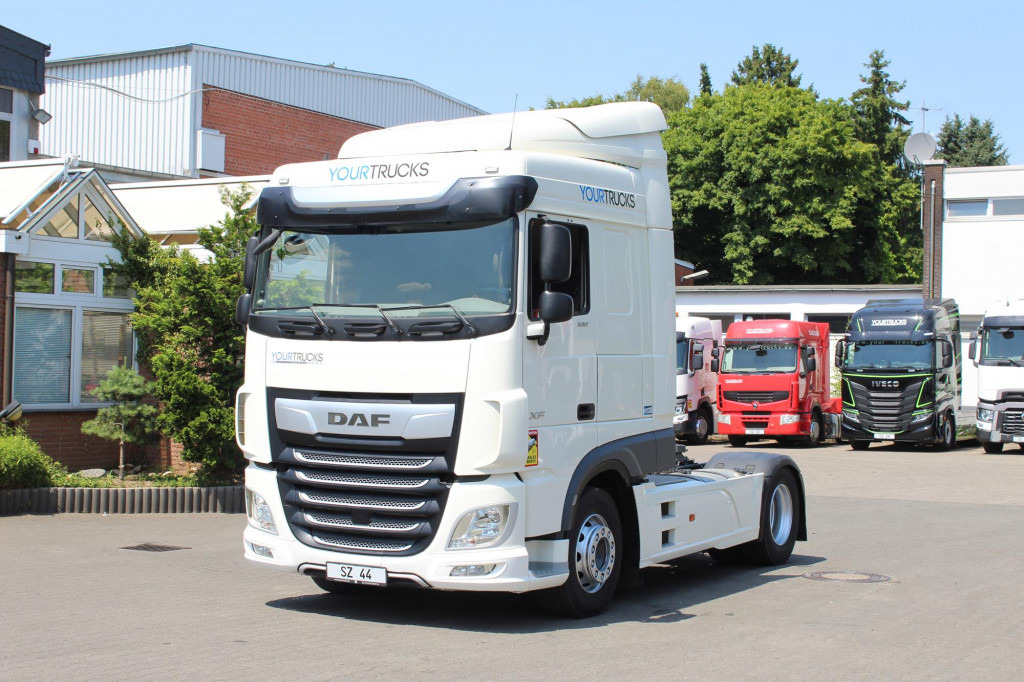 Daf XF 530 SC Retarder ACC LDWS Standklima Kühlbox - Тягач: фото 1 Daf XF 530 SC Retarder ACC LDWS Standklima Kühlbox - Тягач: фото 1