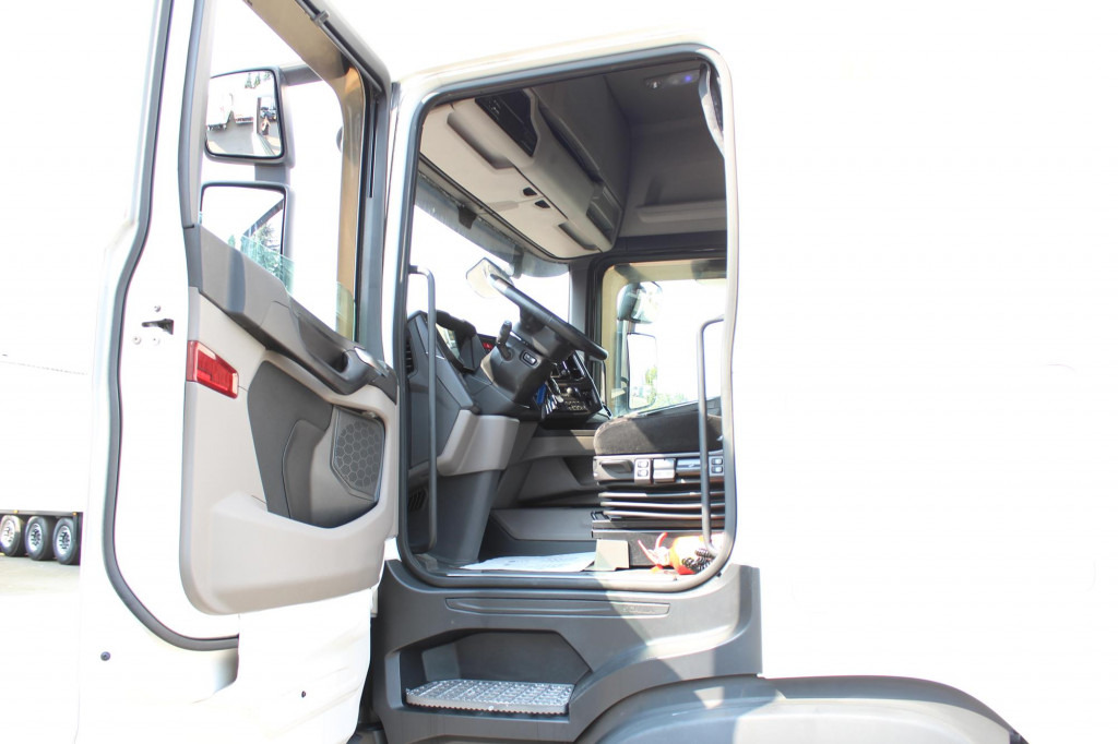Scania R 500 Retarder LDWS Kühlbox 2 Tanks Navi - Тягач: фото 4 Scania R 500 Retarder LDWS Kühlbox 2 Tanks Navi - Тягач: фото 4