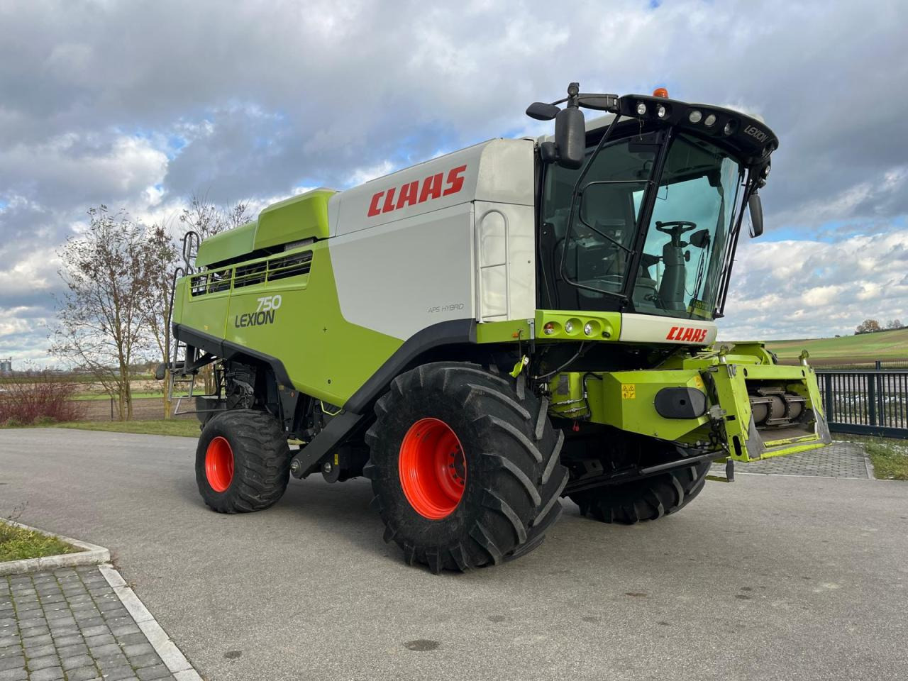 CLAAS Lexion 750 V-Kanal 3D, Bj. 2017, 30kmh - Зерноуборочный комбайн: фото 5 CLAAS Lexion 750 V-Kanal 3D, Bj. 2017, 30kmh - Зерноуборочный комбайн: фото 5