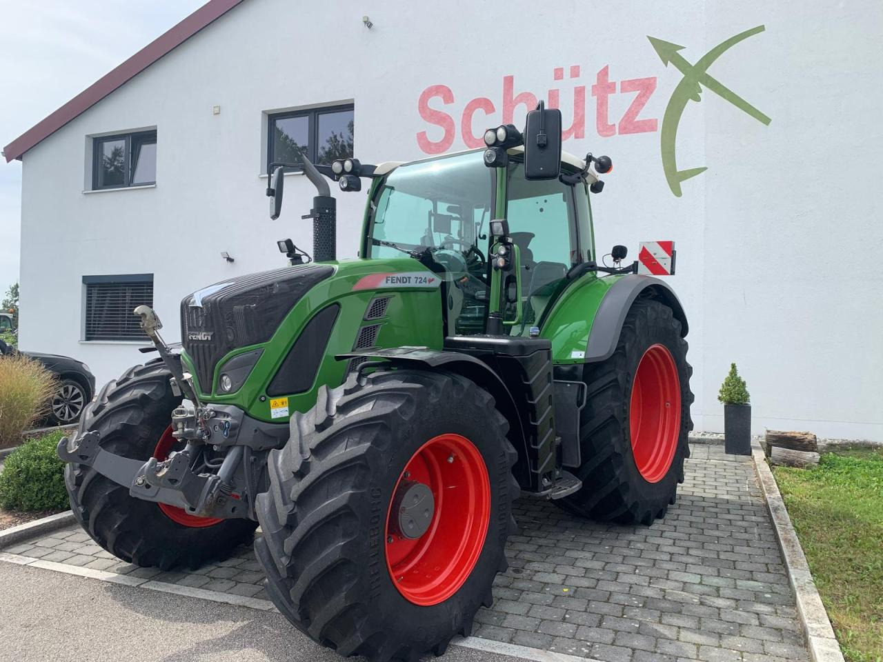 Fendt 724 Vario Power Plus mit GPS - Трактор: фото 1 Fendt 724 Vario Power Plus mit GPS - Трактор: фото 1