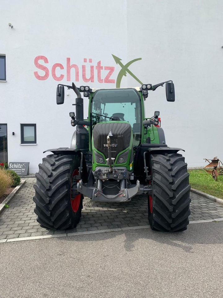 Fendt 724 Vario Power Plus mit GPS - Трактор: фото 3 Fendt 724 Vario Power Plus mit GPS - Трактор: фото 3