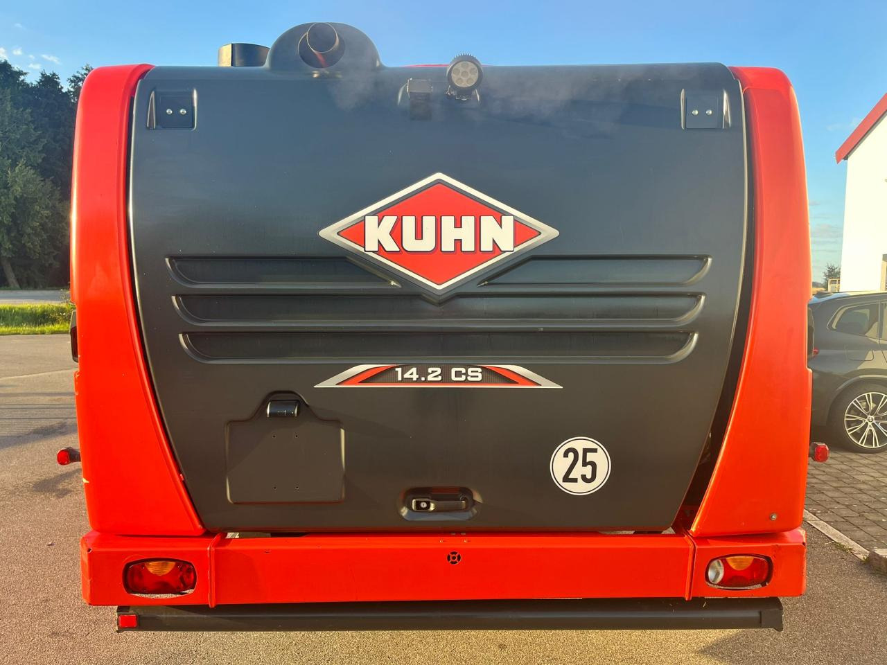 Kuhn 14.2 CS / Futtermischwagen / 2 Schnecken - Кормораздатчик: фото 4 Kuhn 14.2 CS / Futtermischwagen / 2 Schnecken - Кормораздатчик: фото 4