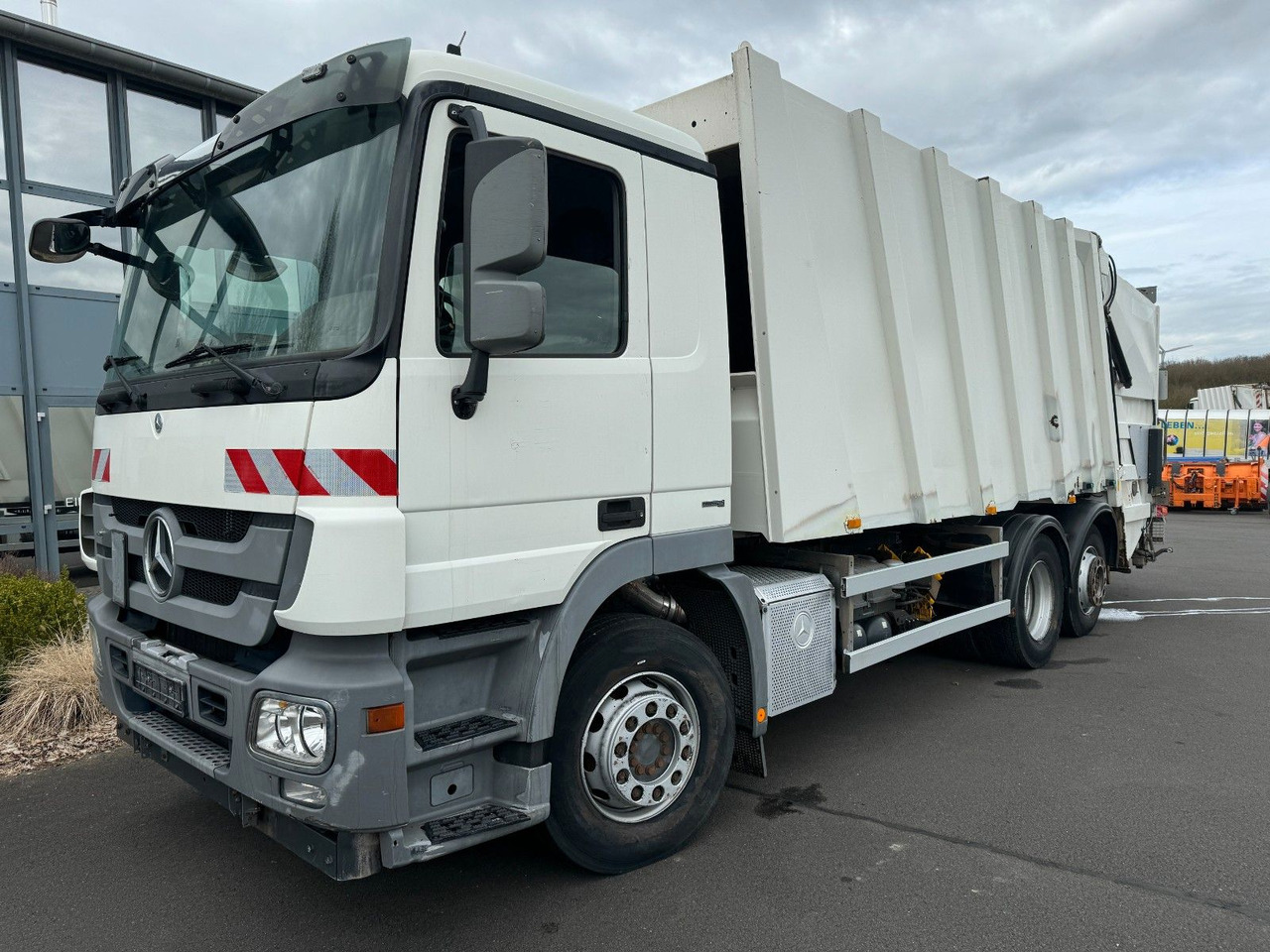 Mercedes-Benz Actros 2532 6x2 MP3 Faun Power Press 524 Mercedes-Benz Actros 2532 6x2 MP3 Faun Power Press 524 - Мусоровоз: фото 1 Mercedes-Benz Actros 2532 6x2 MP3 Faun Power Press 524 Mercedes-Benz Actros 2532 6x2 MP3 Faun Power Press 524 - Мусоровоз: фото 1