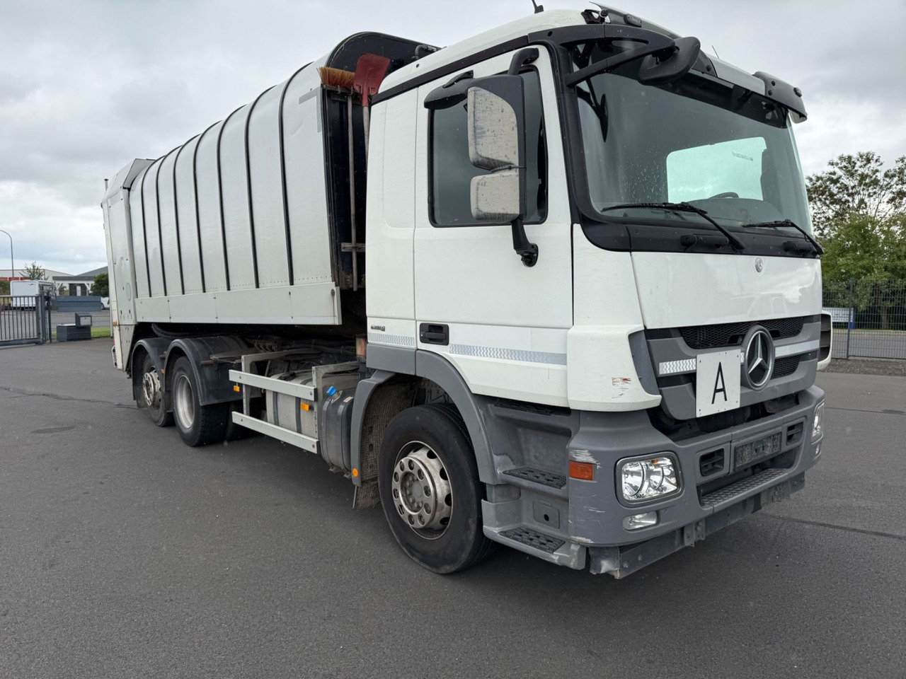 Mercedes-Benz Actros MP3 2532 6x2 Faun Rotorpress 521 - Мусоровоз: фото 3 Mercedes-Benz Actros MP3 2532 6x2 Faun Rotorpress 521 - Мусоровоз: фото 3