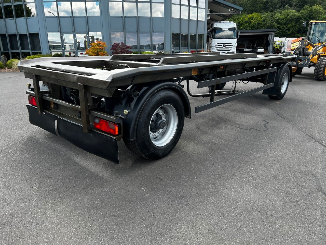 Reisch REA 18 E 2- Achs / Luftfederung / BPW Reisch REA 18 E 2- Achs / Luftfederung / BPW - Прицеп мультилифт/ Бункеровоз: фото 1 Reisch REA 18 E 2- Achs / Luftfederung / BPW Reisch REA 18 E 2- Achs / Luftfederung / BPW - Прицеп мультилифт/ Бункеровоз: фото 1