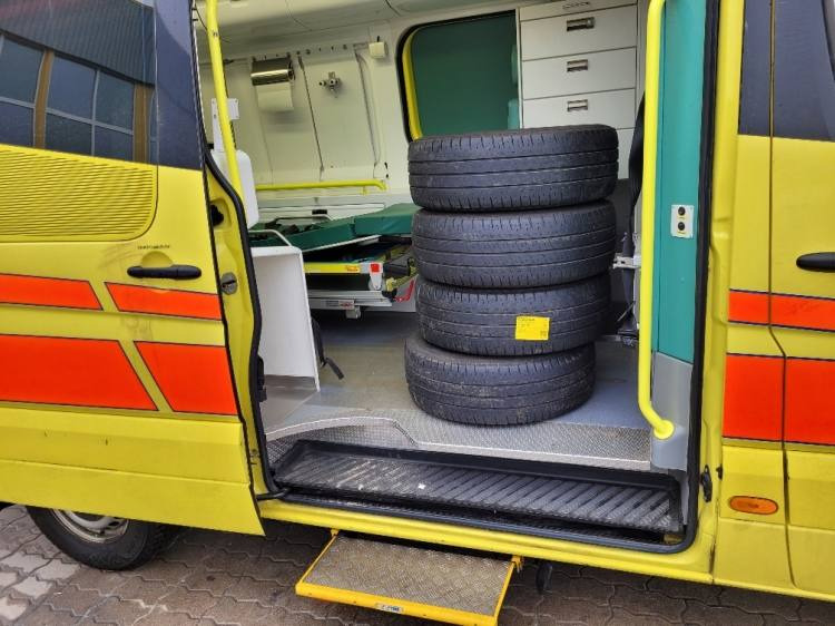 MERCEDES – BENZ SPRINTER 2.2D AMBULANCE (PROFILE) KLIMA 11.2014 EURO 5 - Машина скорой помощи: фото 5 MERCEDES – BENZ SPRINTER 2.2D AMBULANCE (PROFILE) KLIMA 11.2014 EURO 5 - Машина скорой помощи: фото 5