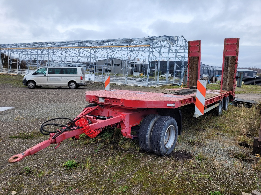 STENA SPN 30+FULL STEEL SUSPENSION+HYDRAULIC RAMPS - Низкорамный прицеп: фото 1 STENA SPN 30+FULL STEEL SUSPENSION+HYDRAULIC RAMPS - Низкорамный прицеп: фото 1