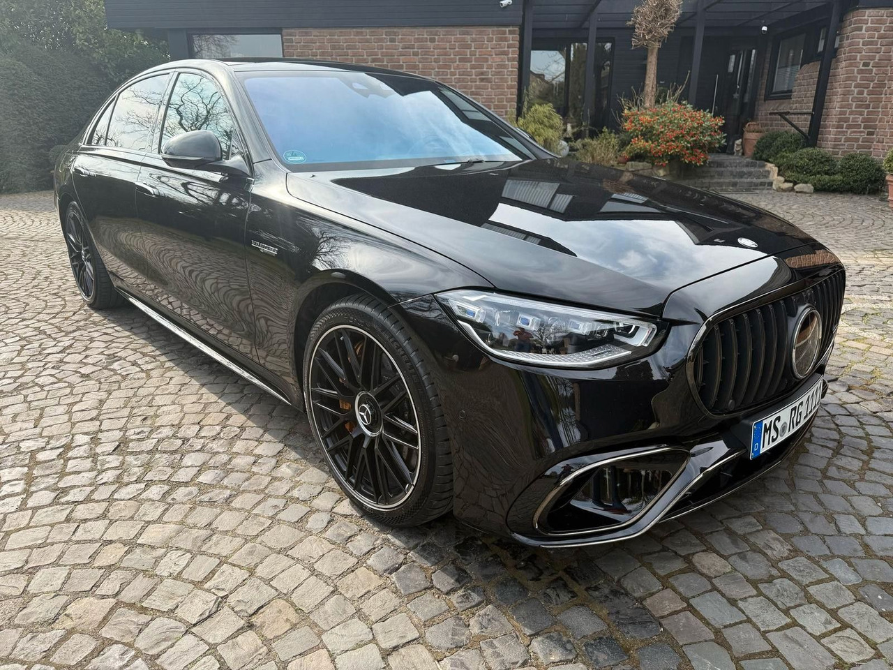 Mercedes-Benz S 63 AMG S -Klasse Lim. S 63 AMG e 4Matic+ L - Легковой автомобиль: фото 1 Mercedes-Benz S 63 AMG S -Klasse Lim. S 63 AMG e 4Matic+ L - Легковой автомобиль: фото 1