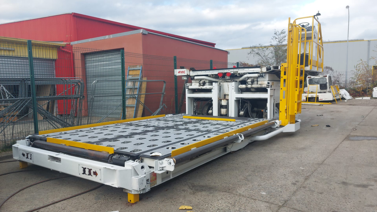 FMC loader Commander 15 Universal Main Deck - Перегружатель контейнеров и паллет: фото 3 FMC loader Commander 15 Universal Main Deck - Перегружатель контейнеров и паллет: фото 3