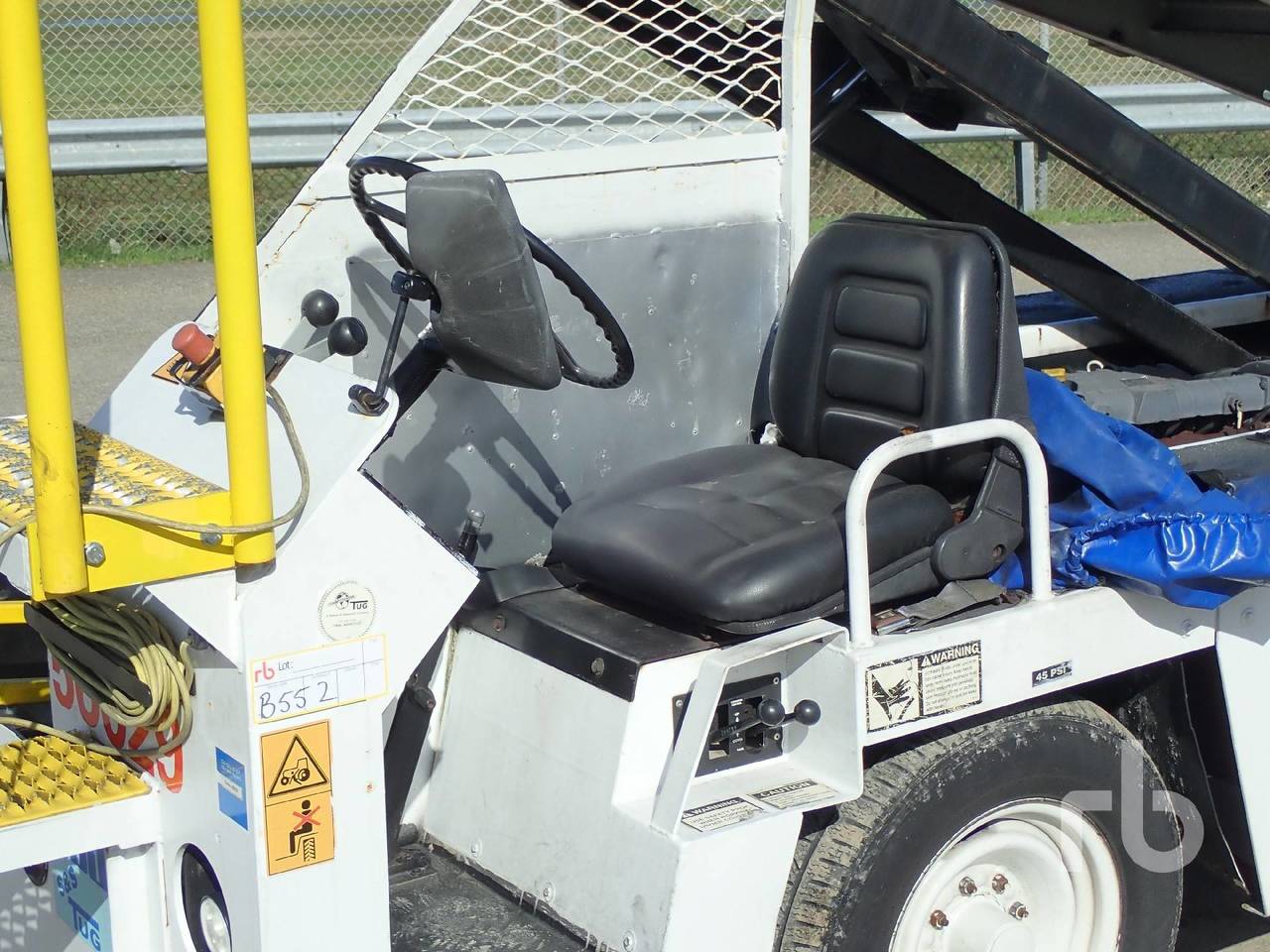 STEWART STEVENSON TUG Beltloader TUG 660-144 - Ленточный погрузчик багажа: фото 5 STEWART STEVENSON TUG Beltloader TUG 660-144 - Ленточный погрузчик багажа: фото 5