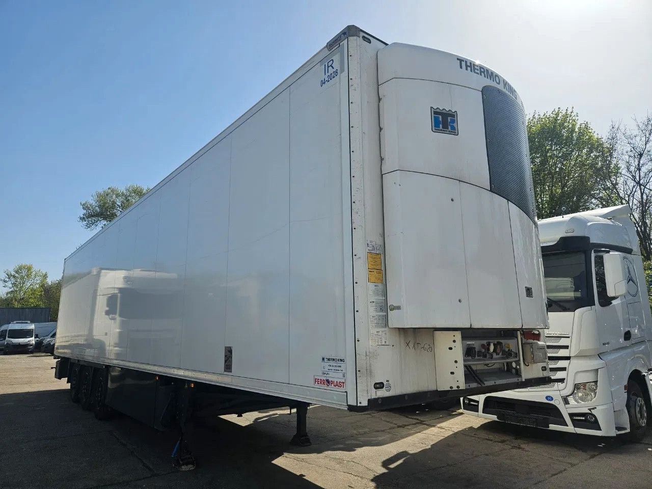 Schmitz Cargobull SCB S3T Thermo King SLXi 300-Pallet box- Lifting - Полуприцеп-рефрижератор: фото 2 Schmitz Cargobull SCB S3T Thermo King SLXi 300-Pallet box- Lifting - Полуприцеп-рефрижератор: фото 2