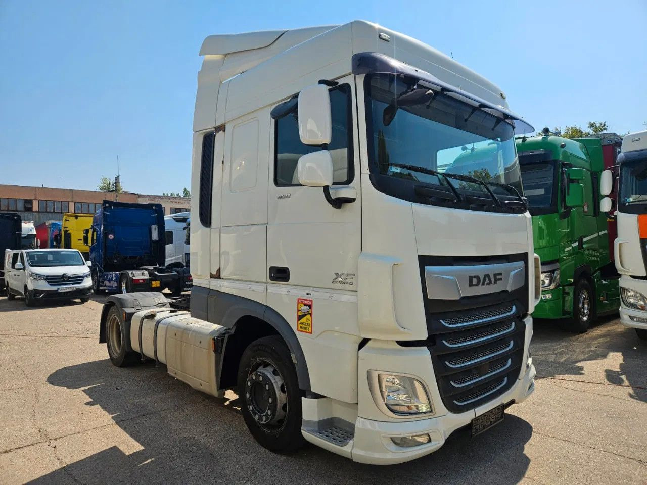 DAF XF 460 Mega Standklima Space Cab - Тягач: фото 2 DAF XF 460 Mega Standklima Space Cab - Тягач: фото 2