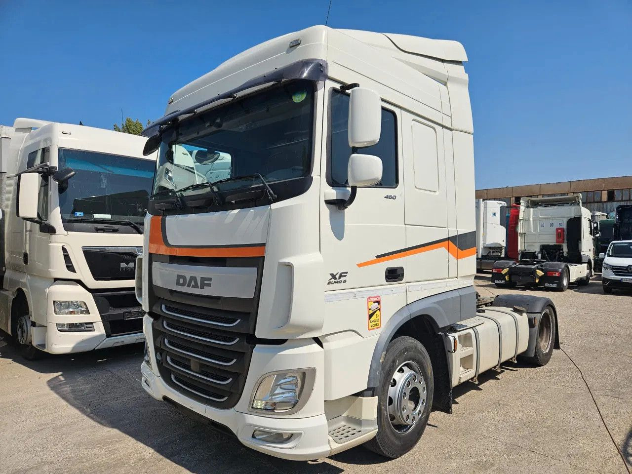 DAF XF 460 Space Cab Standklima 2 units - Тягач: фото 1 DAF XF 460 Space Cab Standklima 2 units - Тягач: фото 1