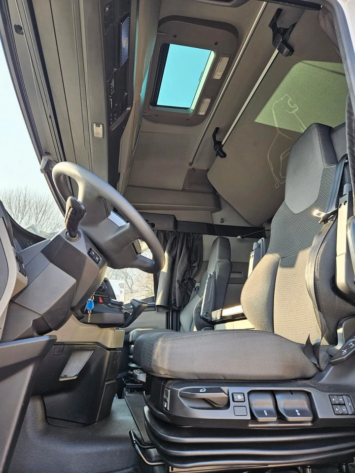 MAN TGX 18.470 XXL, Standklima, Low mileage, Full Ai - Тягач: фото 5 MAN TGX 18.470 XXL, Standklima, Low mileage, Full Ai - Тягач: фото 5