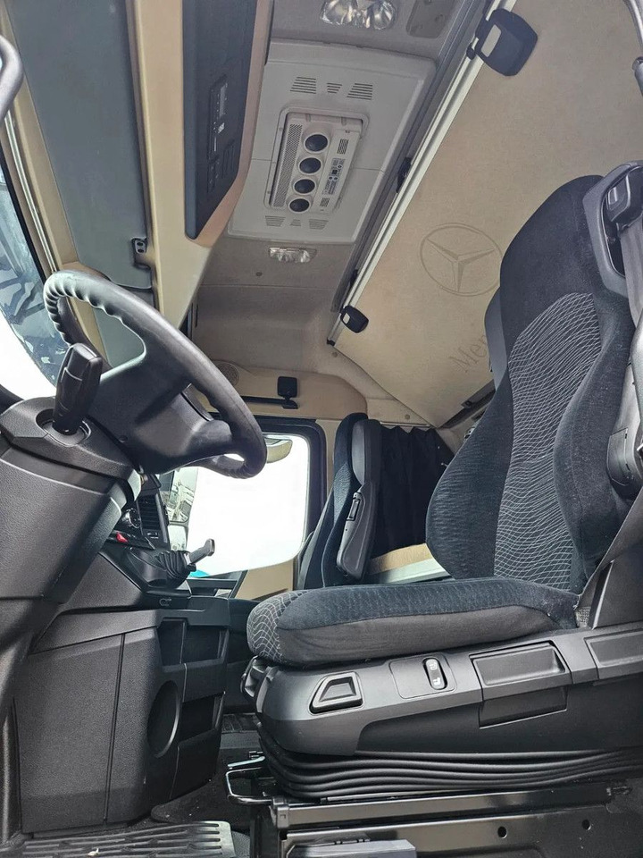 Mercedes-Benz Actros 1845 Standard-BigSpace-Stand Klima-2 Unit - Тягач: фото 3 Mercedes-Benz Actros 1845 Standard-BigSpace-Stand Klima-2 Unit - Тягач: фото 3