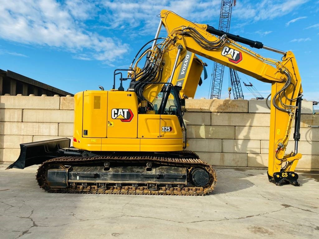 CAT 325 - Гусеничный экскаватор: фото 2 CAT 325 - Гусеничный экскаватор: фото 2