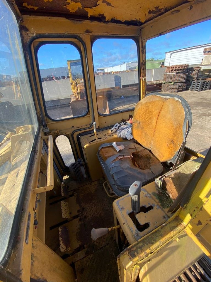 Гусеничный погрузчик CAT 931: фото 7