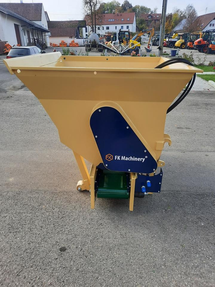 Liegeboxen Einstreugerät Futterverteilgerät Hoflader Radlader Cat - Инвентарь для животноводства: фото 1 Liegeboxen Einstreugerät Futterverteilgerät Hoflader Radlader Cat - Инвентарь для животноводства: фото 1