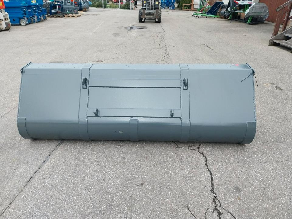 Schaufel 2,4m Euro Volumen Schlepper Frontladerschaufel Fendt - Ковш для погрузчика: фото 4 Schaufel 2,4m Euro Volumen Schlepper Frontladerschaufel Fendt - Ковш для погрузчика: фото 4