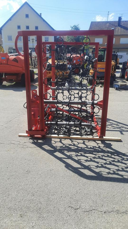 Wiesenegge 6 - 8m Wiesenstriegel Wiesenschleppe Traktor John deer - Луговая борона: фото 2 Wiesenegge 6 - 8m Wiesenstriegel Wiesenschleppe Traktor John deer - Луговая борона: фото 2