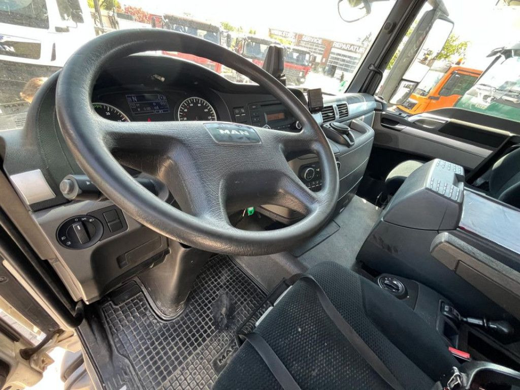 MAN TG-S 26.400 6x2-2 BL Pritsche Heckkran 5xhydr.Au - Грузовик бортовой/ Платформа, Автоманипулятор: фото 5 MAN TG-S 26.400 6x2-2 BL Pritsche Heckkran 5xhydr.Au - Грузовик бортовой/ Платформа, Автоманипулятор: фото 5