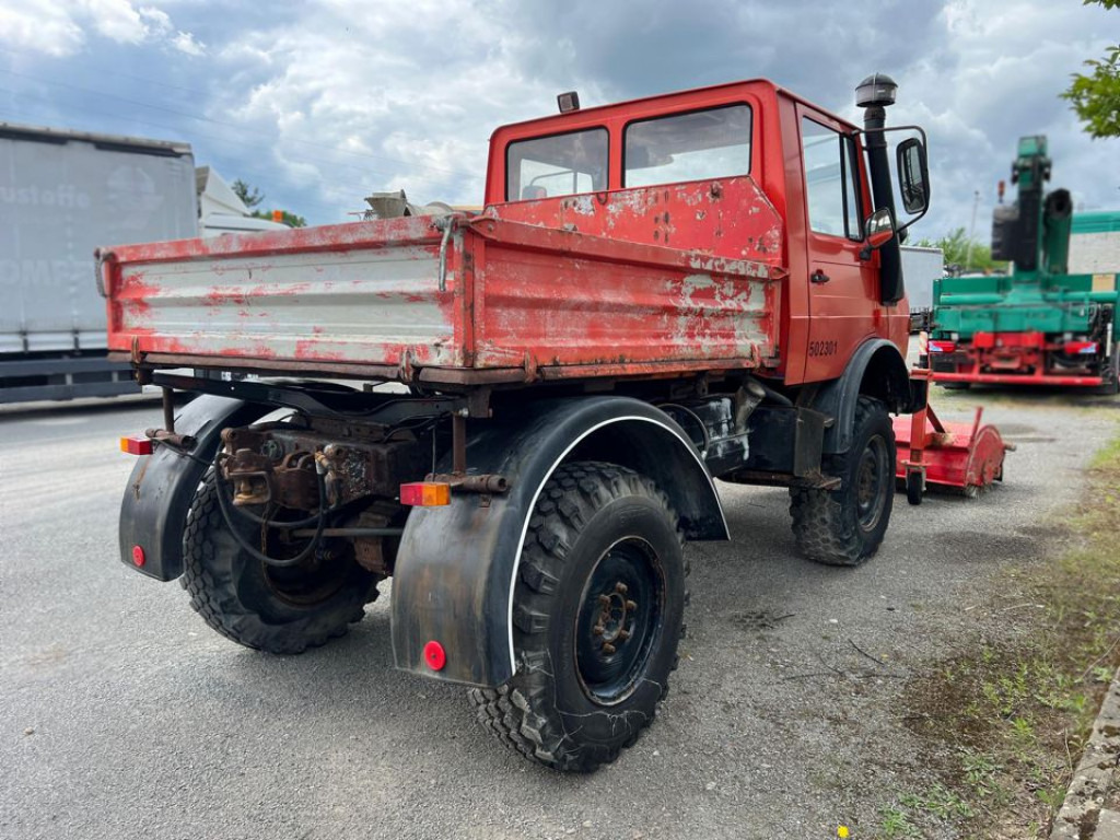 MERCEDES-BENZ Unimog U 424 2-Achs Allradkipper Front+Heckhydraulik Besen - Самосвал: фото 3 MERCEDES-BENZ Unimog U 424 2-Achs Allradkipper Front+Heckhydraulik Besen - Самосвал: фото 3