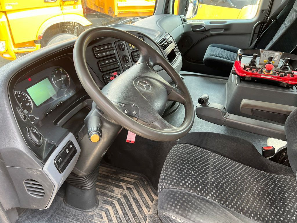 Mercedes-Benz Actros 1841 K 2-Achs Kipper Kran Funk/2xhydr+Gre Mercedes-Benz Actros 1841 K 2-Achs Kipper Kran Funk/2xhydr+Gre - Самосвал, Автоманипулятор: фото 5 Mercedes-Benz Actros 1841 K 2-Achs Kipper Kran Funk/2xhydr+Gre Mercedes-Benz Actros 1841 K 2-Achs Kipper Kran Funk/2xhydr+Gre - Самосвал, Автоманипулятор: фото 5