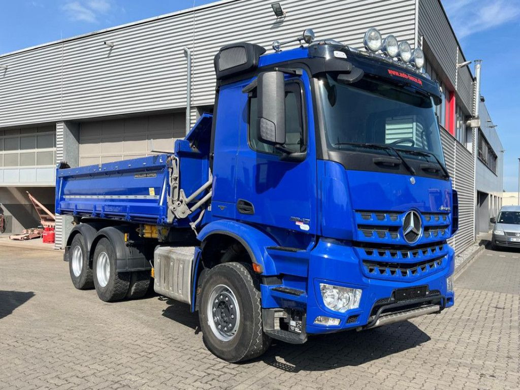 Mercedes-Benz Arocs 2642 6x4 3-Achs Kipper Bordmatik nur 163TK - Самосвал: фото 2 Mercedes-Benz Arocs 2642 6x4 3-Achs Kipper Bordmatik nur 163TK - Самосвал: фото 2