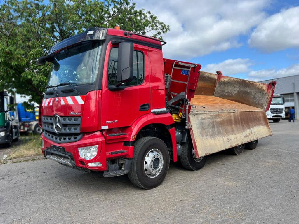 Mercedes-Benz Arocs 3243 8x4 4-Achs Kipper Bordmatik - Самосвал: фото 1 Mercedes-Benz Arocs 3243 8x4 4-Achs Kipper Bordmatik - Самосвал: фото 1
