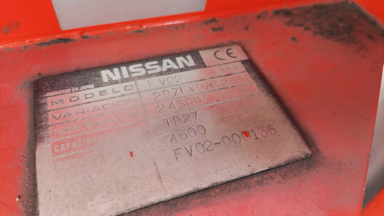 FV-02 Tractor Nissan - Багажный тягач: фото 2 FV-02 Tractor Nissan - Багажный тягач: фото 2