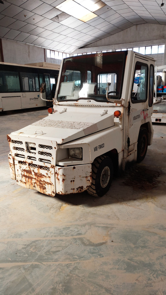 FV02 Nissan Baggage Tractor - Багажный тягач: фото 1 FV02 Nissan Baggage Tractor - Багажный тягач: фото 1