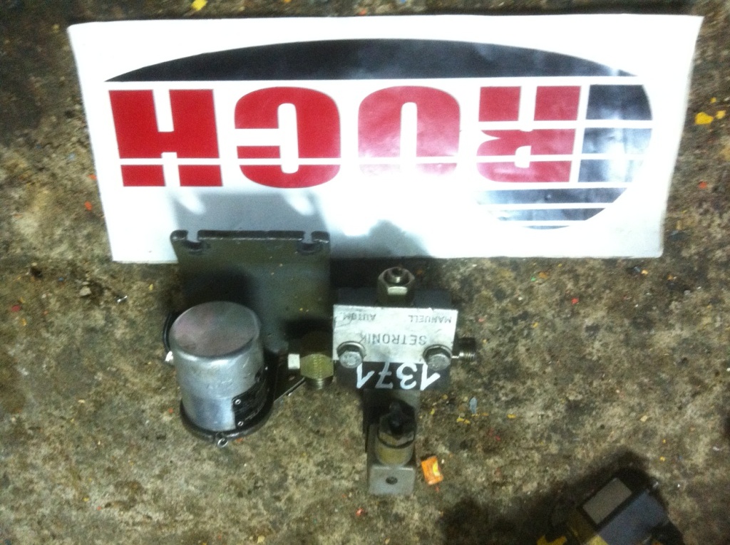 BRUENINGHAUS HYDROMATIK 1 SEKCYJNY + 0/64091 GP35D4-MO.NE.IG1AP12 + 2943021235 9433448 557.17.04.02 - Гидравлический клапан для Строительной техники: фото 1 BRUENINGHAUS HYDROMATIK 1 SEKCYJNY + 0/64091 GP35D4-MO.NE.IG1AP12 + 2943021235 9433448 557.17.04.02 - Гидравлический клапан для Строительной техники: фото 1