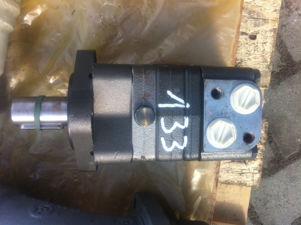 DANFOSS OMS160 151F0503-3309803N113F - Гидравлический мотор для Строительной техники: фото 1 DANFOSS OMS160 151F0503-3309803N113F - Гидравлический мотор для Строительной техники: фото 1