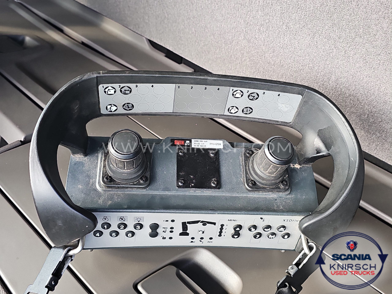 SCANIA G 320 B4x2NA 3-Seitenkipper Dautel mit Kran Hiab - Малотоннажный самосвал: фото 4 SCANIA G 320 B4x2NA 3-Seitenkipper Dautel mit Kran Hiab - Малотоннажный самосвал: фото 4