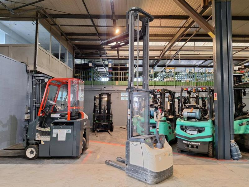 Crown ES4000-1.6 в лизинг Crown ES4000-1.6: фото 9 Crown ES4000-1.6 в лизинг Crown ES4000-1.6: фото 9