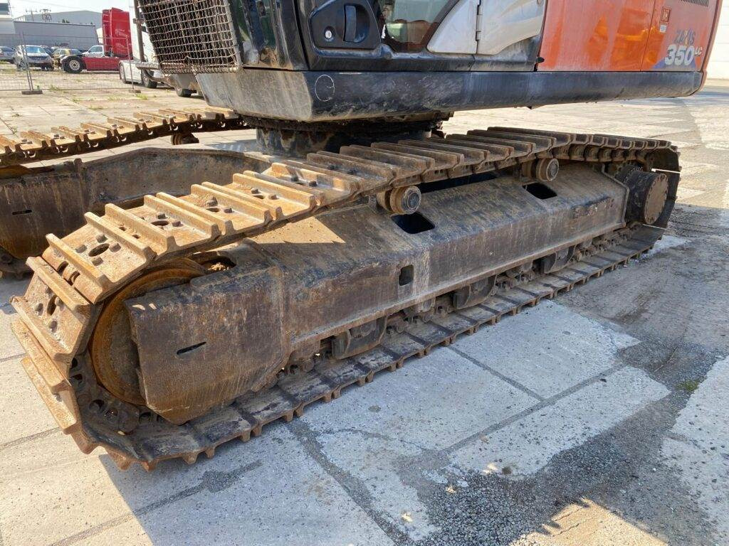 Гусеничный экскаватор Hitachi ZX350LC-6: фото 12